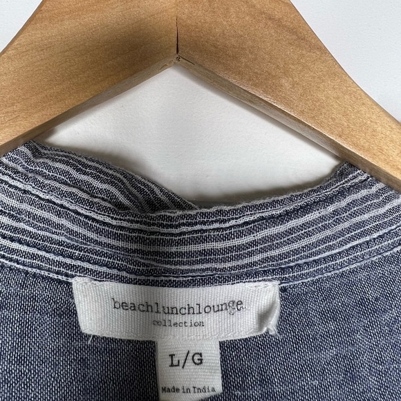 BeachLunchLounge blue Striped Top size large - Picture 7 of 7